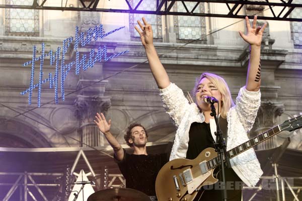 HYPHEN HYPHEN - 2016-07-22 - PARIS - Parvis de l'Hotel de Ville - Samanta Cotta - Zaccharie Schütte